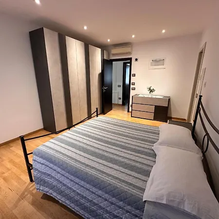 Roberta Apartman *